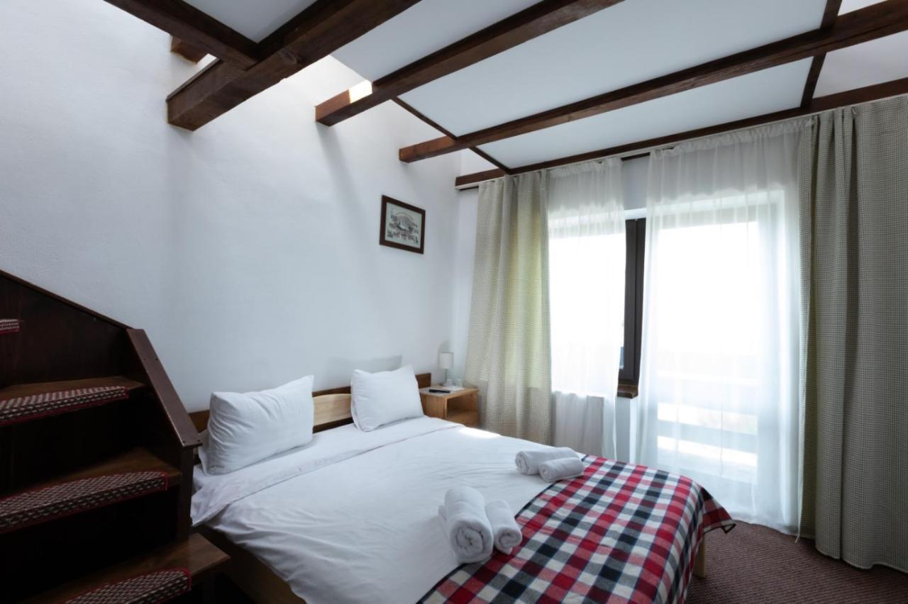 Club Rossignol Hotel โปยานาบราซอฟ ภายนอก รูปภาพ