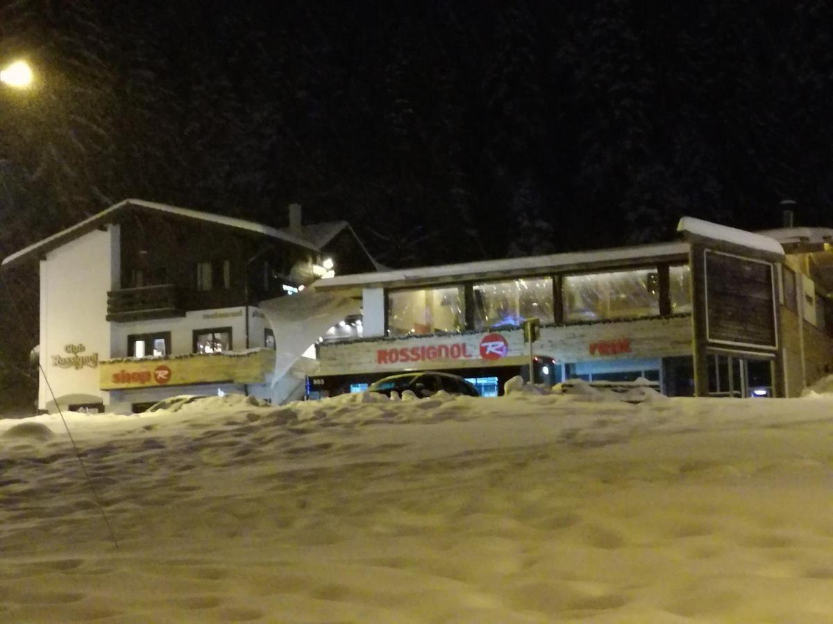Club Rossignol Hotel โปยานาบราซอฟ ภายนอก รูปภาพ