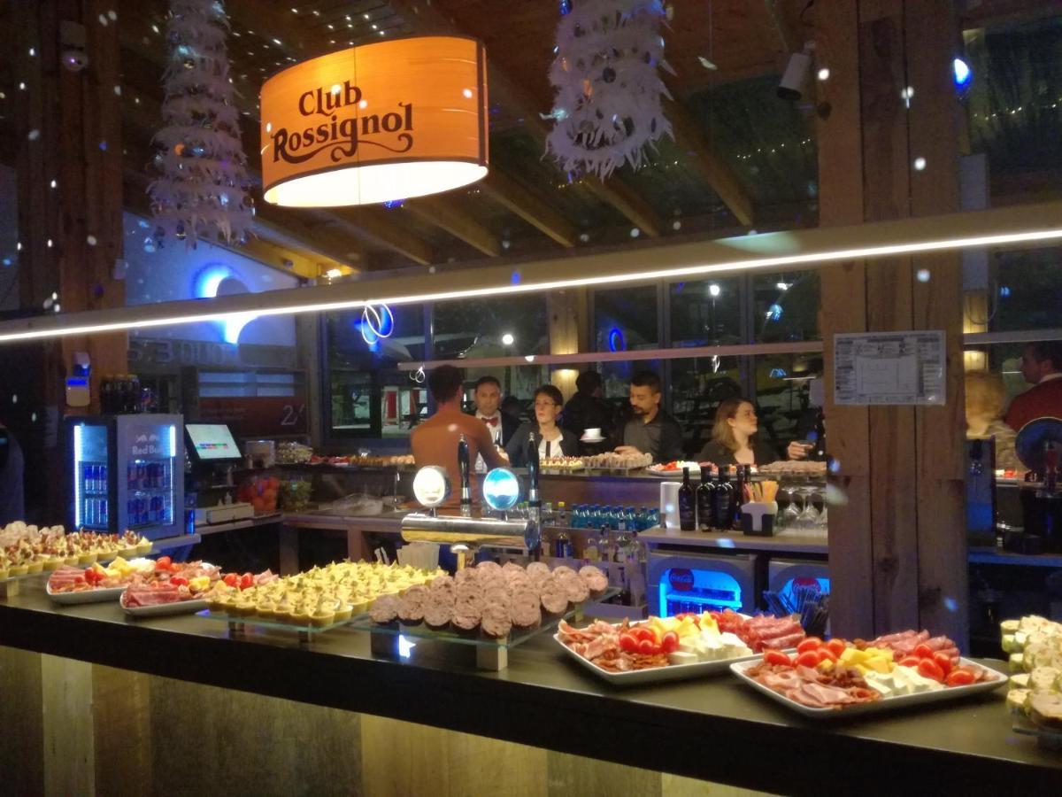 Club Rossignol Hotel โปยานาบราซอฟ ภายนอก รูปภาพ